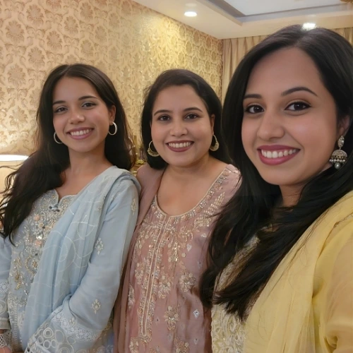 Nylah with her two daughters